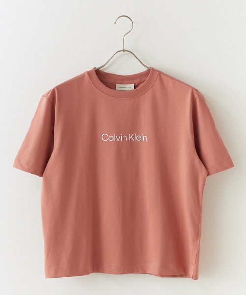 Calvin Klein(カルバン・クライン)の「Calvin Klein/カルバンクライン SS RLXD STANDARD LOGO CREWNK TEE Tシャツ(Tシャツ/カットソー・レディース・ブラック/ホワイト/レッド・XS/S/M)」の15枚目の写真