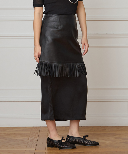 IENA LA BOUCLE（イエナラブークル）の「IENA LA BOUCLE レザーフリンジミニスカート（スカート・レディース・キャメル/ブラック・36/38）」の10枚目の写真