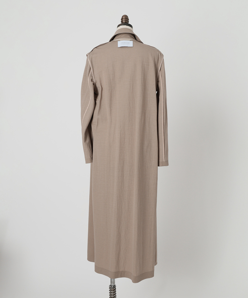 HARRIS WHARF LONDON(ハリスワーフロンドン)の「HARRIS WHARF LONDON ハリス・ワーフ・ロンドン Woman Long Trench(トレンチコート・レディース・ベージュ・SMALL)」の3枚目の写真