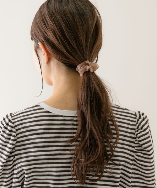 URBAN RESEARCH Sonny Label（アーバンリサーチサニーレーベル）の「チュールミニシュシュ（ヘアゴム・レディース・ベージュ/ブラック・ONE）」の2枚目の写真