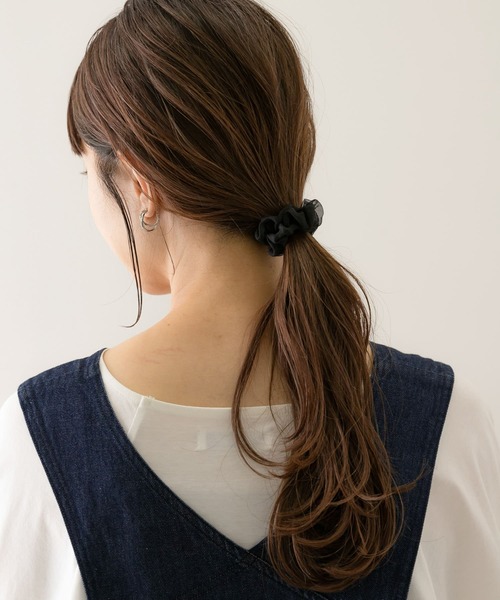 URBAN RESEARCH Sonny Label（アーバンリサーチサニーレーベル）の「チュールミニシュシュ（ヘアゴム・レディース・ベージュ/ブラック・ONE）」の3枚目の写真