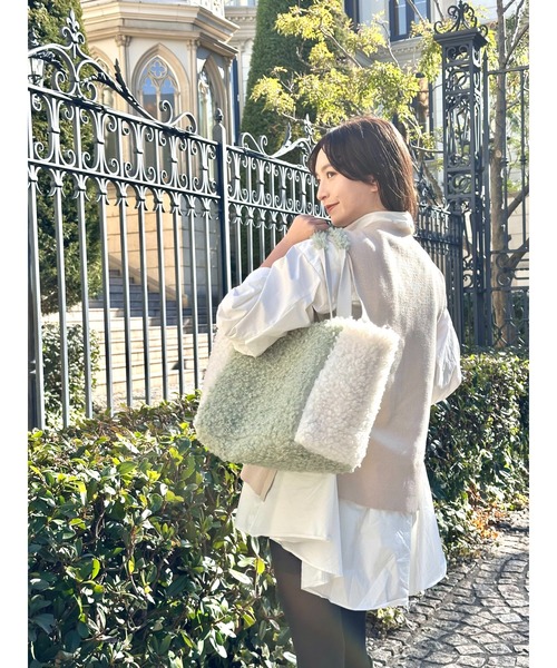 SOLA(ソラ)の「プードルグレースフラッフィートート/【仕切り付き&軽量大容量トート】(トートバッグ・レディース・スモークピンク/グリーン・FREE)」の12枚目の写真