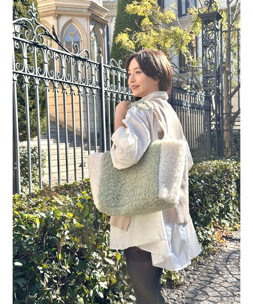 SOLA(ソラ)の「プードルグレースフラッフィートート/【仕切り付き&軽量大容量トート】(トートバッグ・レディース・スモークピンク/グリーン・FREE)」の13枚目の写真