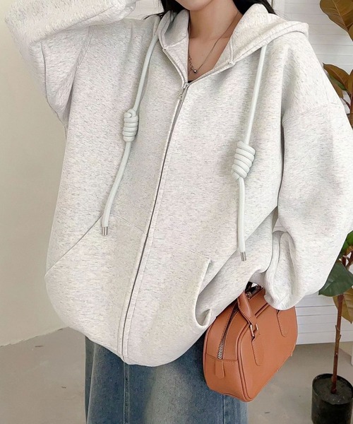 CERCA(チェルカ)の「Chiina/無地 シンプル オーバーサイズ フルジップパーカー(パーカー・レディース・ダークグレー/アイボリー/ライトピンク/ブラウン/レッド/アッシュグレー・FREE)」の3枚目の写真