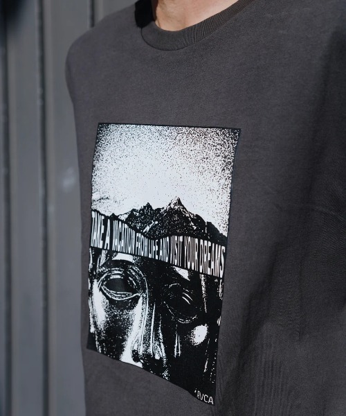 RVCA(ルーカ)の「RVCA メンズ 【KENTO】 VISIT YOUR DREAM Tシャツ 【2025年春夏モデル】/ルーカフロントプリント半袖Tシャツ(Tシャツ/カットソー・メンズ・ブラック/オフホワイト・SMALL/MEDIUM/LARGE/X-LARGE)」の16枚目の写真