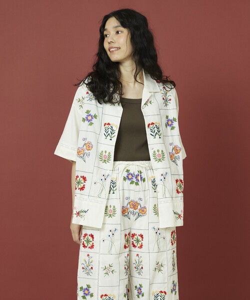 Freada（フリーダ）の「Freada/フリーダ パッチワーク花刺繍パンツ