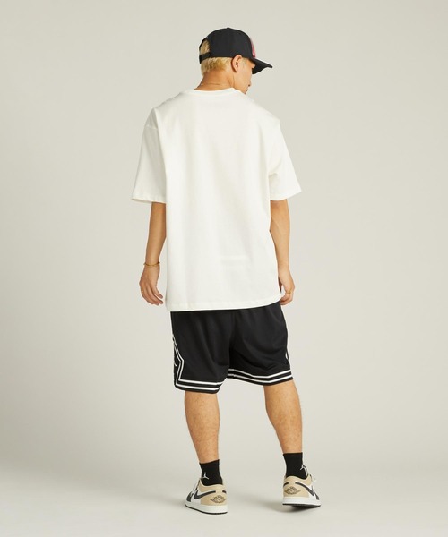 JORDAN BRAND(ジョーダンブランド)の「エア ジョーダン 1 LOW メンズシューズ / Air Jordan 1 Low Men's Shoes 553558-153 Summit White(スニーカー・メンズ・アイボリー・25/25.5/26/26.5/27/27.5/28/28.5/29/29.5/30)」の4枚目の写真