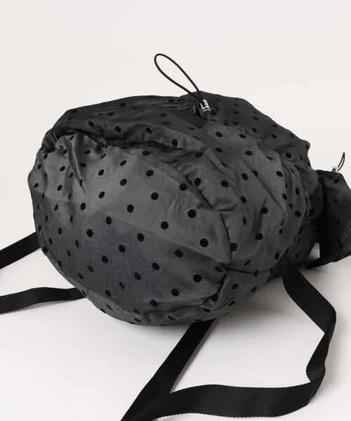 Never mind the XU / Chikashitsu+（ネバーマインド ザ エックスユー / チカシツプラス）の「【nmtc+】dot pattern backpack / 【エヌエムティーシープラス】ドットプリントバッグパック（バックパック/リュック・レディース・ネイビー/チャコール・ONE SIZE）」の20枚目の写真