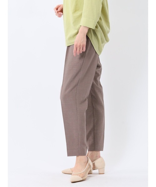 m.f.editorial（エムエフエディトリアル）の「【ウォッシャブル 】m.f.エディトリアル レディース 麻調合繊 ベルト付き テーパードパンツ(セットアップ可能)（スーツパンツ・レディース・グリーン系その他/ネイビー/ライトグレー/ブラウン・MEDIUM/LARGE）」の10枚目の写真