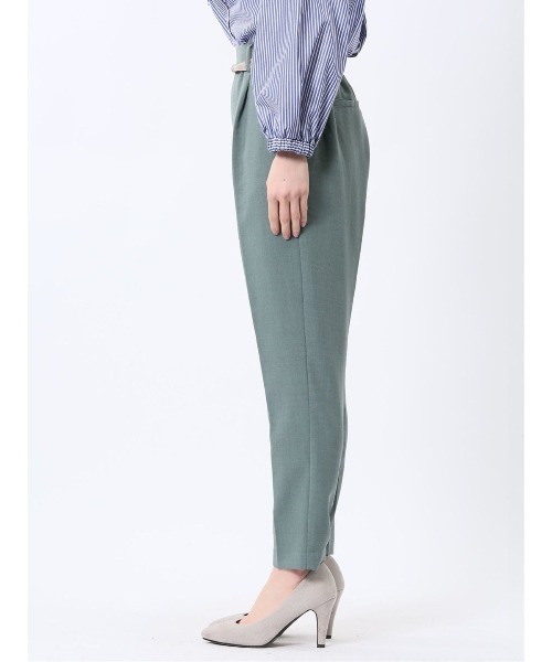 m.f.editorial（エムエフエディトリアル）の「【ウォッシャブル 】m.f.エディトリアル レディース 麻調合繊 ベルト付き テーパードパンツ(セットアップ可能)（スーツパンツ・レディース・グリーン系その他/ネイビー/ライトグレー/ブラウン・MEDIUM/LARGE）」の16枚目の写真