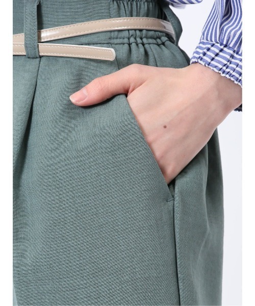 m.f.editorial（エムエフエディトリアル）の「【ウォッシャブル 】m.f.エディトリアル レディース 麻調合繊 ベルト付き テーパードパンツ(セットアップ可能)（スーツパンツ・レディース・グリーン系その他/ネイビー/ライトグレー/ブラウン・MEDIUM/LARGE）」の18枚目の写真