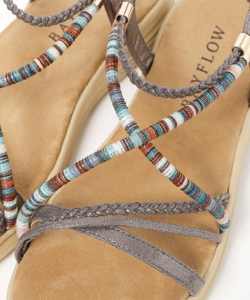 BAYFLOW（ベイフロー）の「[ゴムストラップでさっと着脱]エスニックロープサンダル（サンダル・レディース・ゴールド/ブラック・MEDIUM/LARGE）」の14枚目の写真