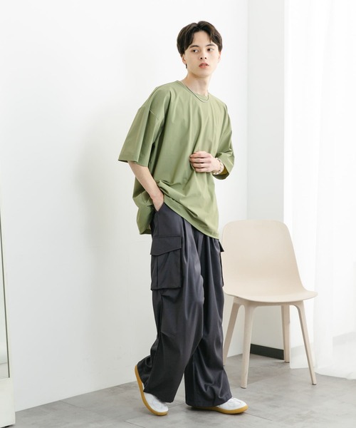 SENSE OF PLACE by URBAN RESEARCH（センスオブプレイスバイアーバンリサーチ）の「4WAYストレッチプルオーバーショートスリーブTシャツ（Tシャツ/カットソー・メンズ・ブラック/チャコールグレー/ライトカーキ・MEDIUM/LARGE）」の17枚目の写真