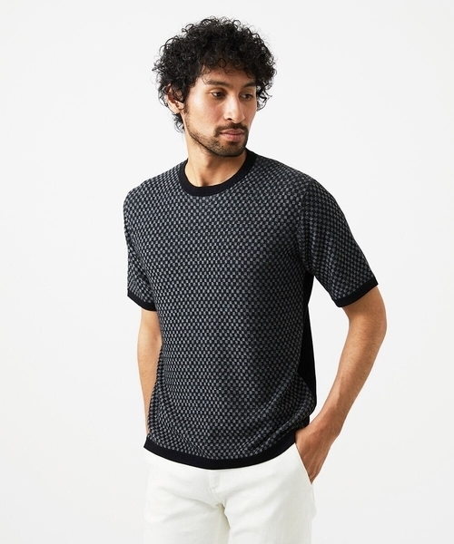 MICHEL KLEIN HOMME (ミッシェルクランオム)の「モノグラム柄半袖ニット(ニット/セーター・メンズ・ホワイト/ブラック/カーキ・MEDIUM/LARGE/X-LARGE)」の2枚目の写真