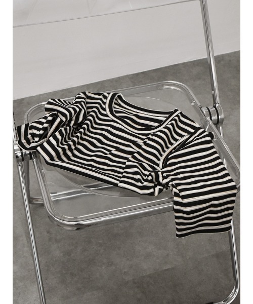 Reurie'(レウリィ)の「スリットショルダーボーダーリブトップス/slit shoulder border rib top 半袖 クルーネック 総柄 カジュアル モード グリーン 緑 アイボリー(Tシャツ/カットソー・レディース・ブラック/ブラウン・FREE)」の6枚目の写真