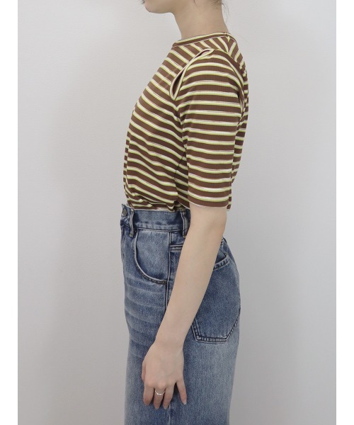 Reurie'(レウリィ)の「スリットショルダーボーダーリブトップス/slit shoulder border rib top 半袖 クルーネック 総柄 カジュアル モード グリーン 緑 アイボリー(Tシャツ/カットソー・レディース・ブラック/ブラウン・FREE)」の15枚目の写真