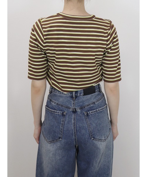 Reurie'(レウリィ)の「スリットショルダーボーダーリブトップス/slit shoulder border rib top 半袖 クルーネック 総柄 カジュアル モード グリーン 緑 アイボリー(Tシャツ/カットソー・レディース・ブラック/ブラウン・FREE)」の16枚目の写真