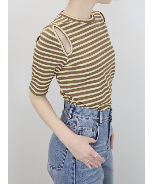 Reurie'(レウリィ)の「スリットショルダーボーダーリブトップス/slit shoulder border rib top 半袖 クルーネック 総柄 カジュアル モード グリーン 緑 アイボリー(Tシャツ/カットソー・レディース・ブラック/ブラウン・FREE)」の13枚目の写真
