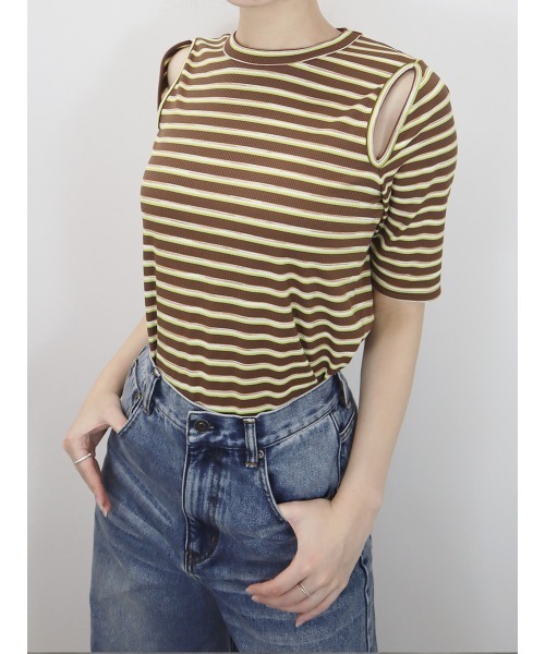 Reurie'(レウリィ)の「スリットショルダーボーダーリブトップス/slit shoulder border rib top 半袖 クルーネック 総柄 カジュアル モード グリーン 緑 アイボリー(Tシャツ/カットソー・レディース・ブラック/ブラウン・FREE)」の20枚目の写真