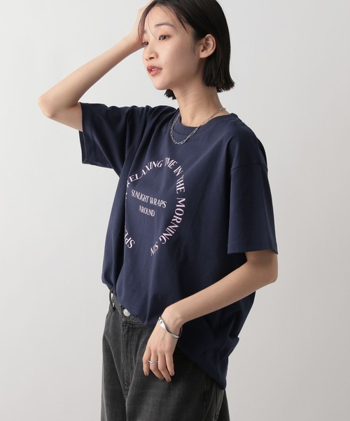 LOWRYS FARM（ローリーズファーム）の「シンプルロゴＴＥＥ　 328670（Tシャツ/カットソー・レディース・ブラック/ホワイト系その他/オフホワイト/ネイビー・FREE）」の19枚目の写真
