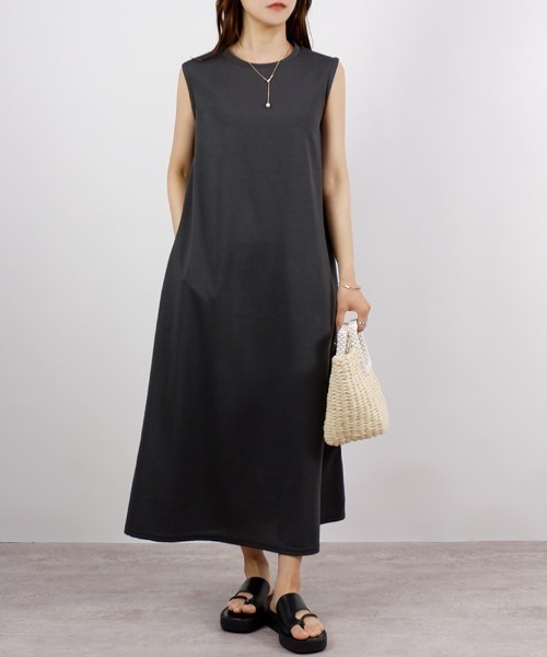 CLOTHY(クロシィ)の「【ふんわり広がるさらさら素材!】フクレノースリマキシワンピース(ワンピース・レディース・ブラウン/チャコールグレー/ブラック・MEDIUM)」の8枚目の写真
