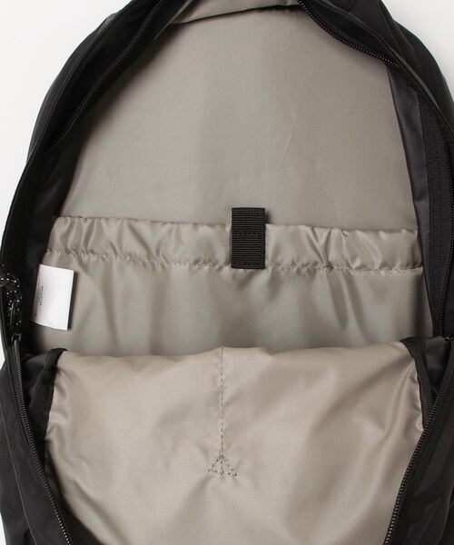 Columbia（コロンビア）の「【WEB限定】[Columbia/コロンビア] ワンポイントロゴ パナシーア 25L バックパック（バックパック/リュック・レディース・ブラック・ONE SIZE）」の11枚目の写真