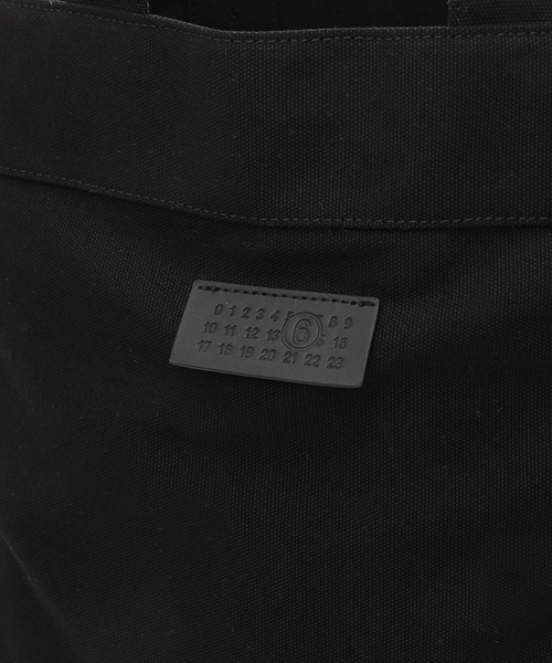 MM6 Maison Margiela(エムエムシックス メゾン マルジェラ)の「BORSA SHOPPING(トートバッグ・レディース・その他・UNI)」の4枚目の写真