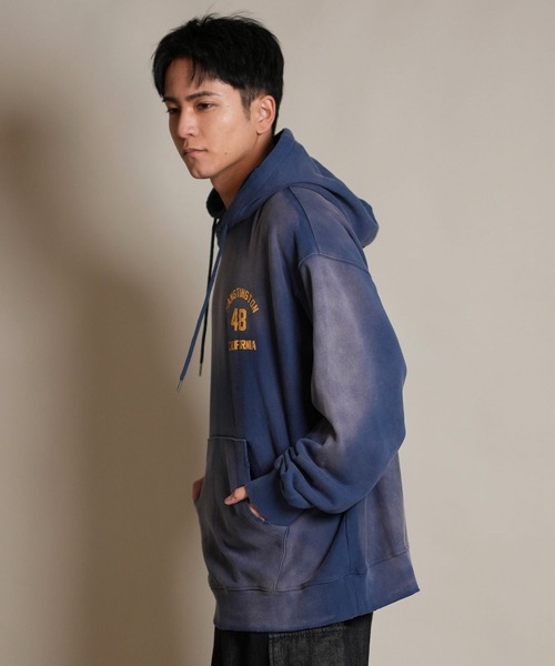 ムラサキスポーツ(ムラサキスポーツ)の「DEAR LAUREL/ディアローレル パーカー/プルオーバー フロント/バックプリント D25F-1202(パーカー・メンズ・ライトブルー/ネイビー/スミクロ/レッド・M/L)」の19枚目の写真