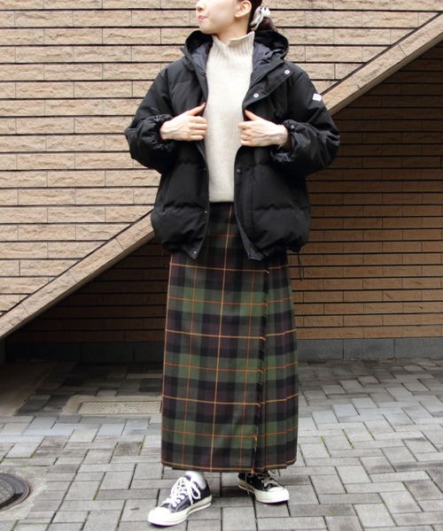 DANTON（ダントン）の「DANTON/ダントン　ダウンフーデッドジャケット　DOWN HOODED JACKET　DT-A0008 TPR（ダウンジャケット/コート・レディース・ブラック/ライトベージュ・S）」の14枚目の写真