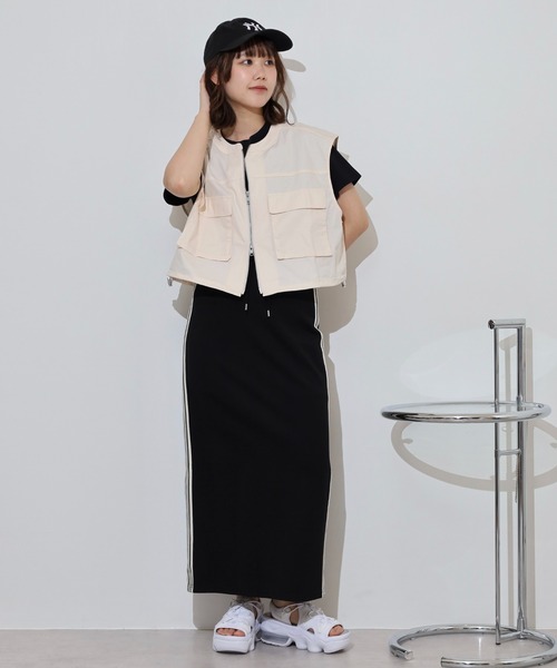 Arinomama(アリノママ)の「コットンツイルWポケショートベスト(ベスト・レディース・アイボリー/ブラック/スミクロ/ダークブラウン・FREE)」の8枚目の写真