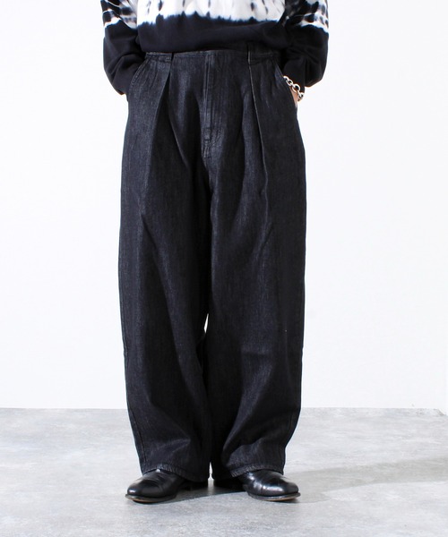 GLOSTER（グロスター）の「【WEB限定】フロントインタックワイドデニム（デニムパンツ・メンズ・インディゴブルー/ブラック・マルチサイズ）」の2枚目の写真
