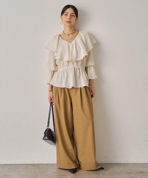LOUNGEDRESS（ラウンジドレス）の「フリルペプラムブラウス（シャツ/ブラウス・レディース・オフホワイト/カーキ/ブラック・FREE）」の6枚目の写真