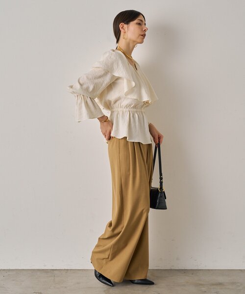LOUNGEDRESS（ラウンジドレス）の「フリルペプラムブラウス（シャツ/ブラウス・レディース・オフホワイト/カーキ/ブラック・FREE）」の11枚目の写真