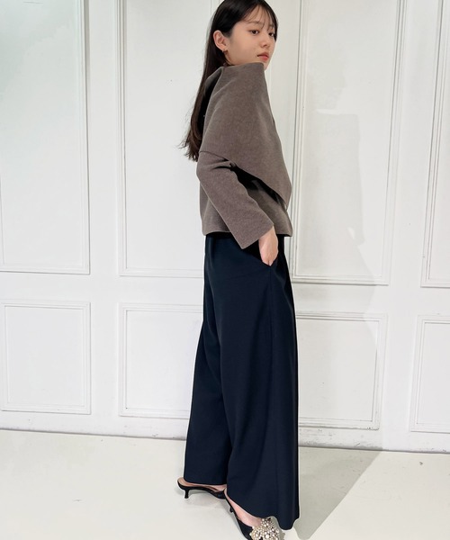 AVIE（アビィ）の「ウールライクジャージーケープデザインプルオーバー（シャツ/ブラウス・レディース・ブラック/ブラウン・38）」の19枚目の写真