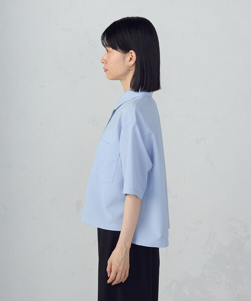 COMME CA ISM（コムサイズム）の「クロップド 半袖シャツ（シャツ/ブラウス・レディース・サックスブルー/ホワイト/チャコール・MEDIUM/LARGE）」の4枚目の写真