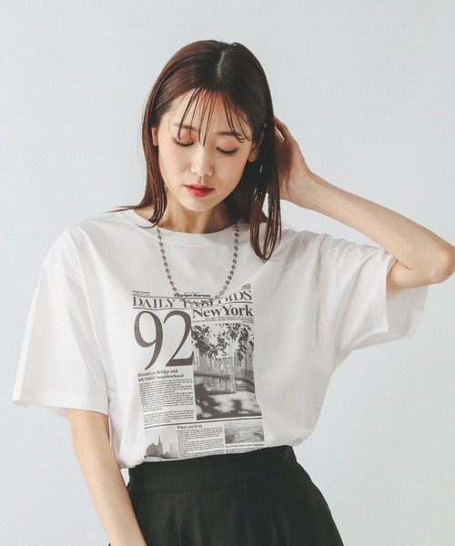 GLOBAL WORK(グローバルワーク)の「ヘビロッTEEアソートプリント/577891(Tシャツ/カットソー・レディース・ホワイト系1/ホワイト系2/ホワイト系3/ホワイト系5/ホワイト系4/スミクロ・MEDIUM/LARGE)」の5枚目の写真