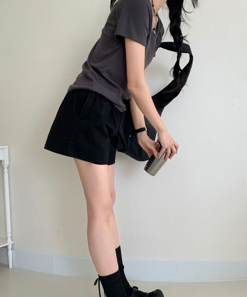 VIVID LADY（ビビッドレディー）の「クルーネック 半袖Tシャツ（Tシャツ/カットソー・レディース・チャコールグレー/グレー/アイボリー/カーキ/ブラック・FREE）」の10枚目の写真