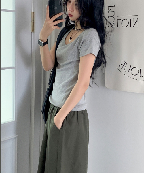 VIVID LADY（ビビッドレディー）の「クルーネック 半袖Tシャツ（Tシャツ/カットソー・レディース・チャコールグレー/グレー/アイボリー/カーキ/ブラック・FREE）」の12枚目の写真
