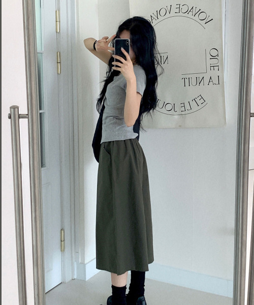 VIVID LADY（ビビッドレディー）の「クルーネック 半袖Tシャツ（Tシャツ/カットソー・レディース・チャコールグレー/グレー/アイボリー/カーキ/ブラック・FREE）」の15枚目の写真
