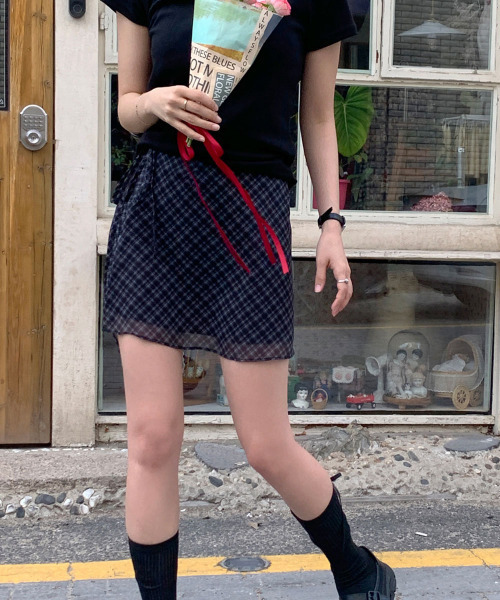 VIVID LADY（ビビッドレディー）の「クルーネック 半袖Tシャツ（Tシャツ/カットソー・レディース・チャコールグレー/グレー/アイボリー/カーキ/ブラック・FREE）」の17枚目の写真
