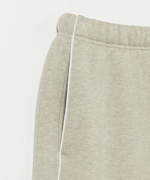 FOG ESSENTIALS（エフオージーエッセンシャルズ）の「＜FEAR OF GOD ESSENTIALS＞リラックス スウェット パンツ（スウェットパンツ・メンズ・ライトグレー/ベージュ・S/L/M/XS）」の5枚目の写真