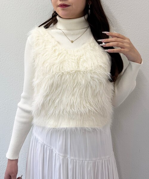 La boutique BonBon（ラブティックボンボン）の「【最強モテニット】ロングフェザー前後2WAYニットベスト（ベスト・レディース・ライトグレー/オフホワイト/ピンク・FREE）」の5枚目の写真