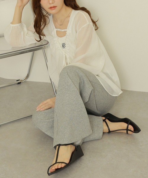 LAULEN(ローレン)の「2way conscious sheer tops /2wayコンシャスシアー長袖トップス(シャツ/ブラウス・レディース・グリーン/アイボリー・FREE)」の5枚目の写真