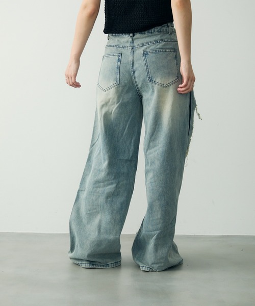 Clum(クルム)の「クラッシュワイドデニムパンツ(デニムパンツ・レディース・ブルー・SMALL/MEDIUM/LARGE)」の9枚目の写真
