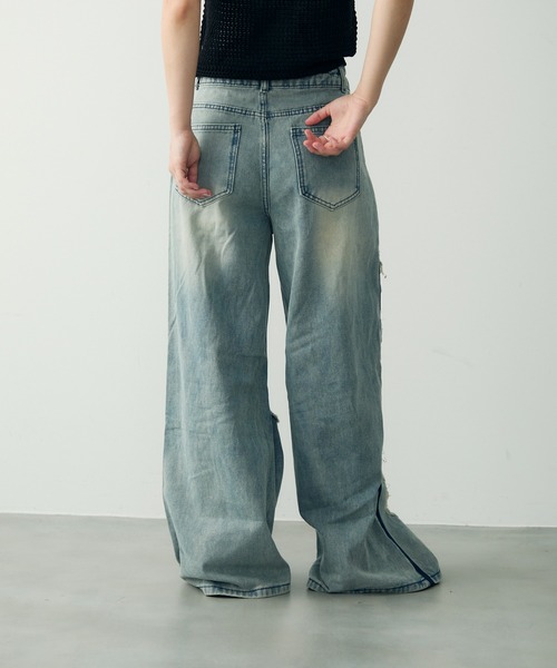 Clum(クルム)の「クラッシュワイドデニムパンツ(デニムパンツ・レディース・ブルー・SMALL/MEDIUM/LARGE)」の10枚目の写真