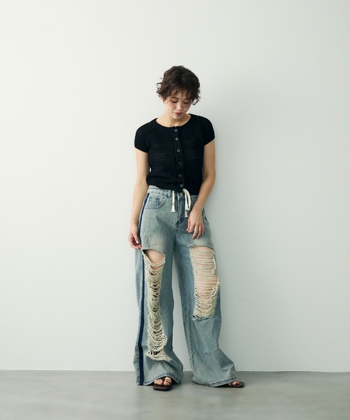 Clum(クルム)の「クラッシュワイドデニムパンツ(デニムパンツ・レディース・ブルー・SMALL/MEDIUM/LARGE)」の17枚目の写真