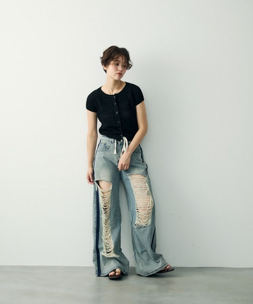 Clum(クルム)の「クラッシュワイドデニムパンツ(デニムパンツ・レディース・ブルー・SMALL/MEDIUM/LARGE)」の18枚目の写真