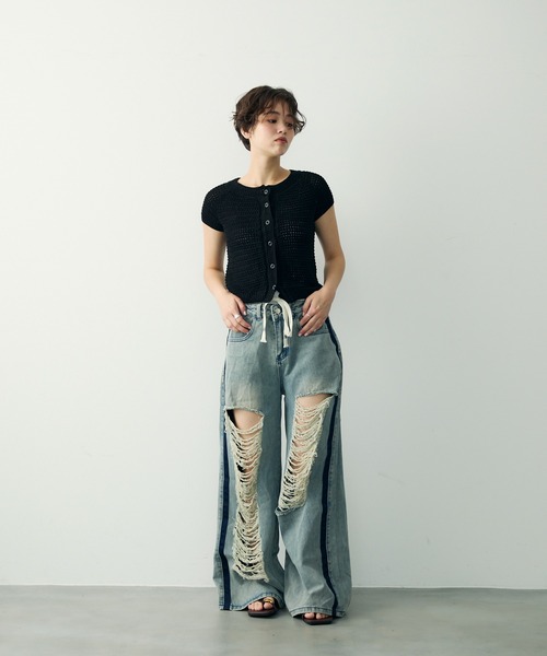 Clum(クルム)の「クラッシュワイドデニムパンツ(デニムパンツ・レディース・ブルー・SMALL/MEDIUM/LARGE)」の19枚目の写真