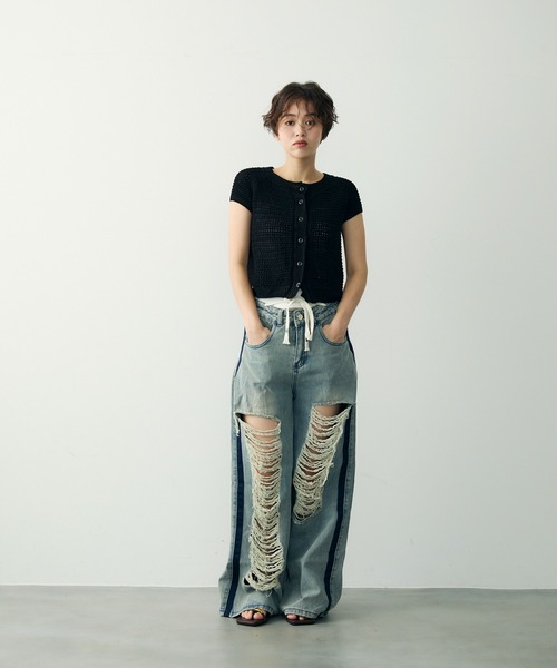 Clum(クルム)の「クラッシュワイドデニムパンツ(デニムパンツ・レディース・ブルー・SMALL/MEDIUM/LARGE)」の20枚目の写真