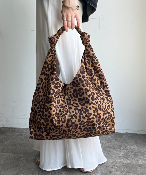 DouDou（ドゥドゥ）の「【WEB限定】ワンショルダーバッグ（ショルダーバッグ・レディース・ベージュ/ブラウン/ブラック/シルバー・FREE）」の3枚目の写真